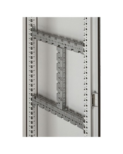 Траверс многофункциональный Legrand 048033 в Бийске Аксессуары для стоек и шкафов Pintop.ru